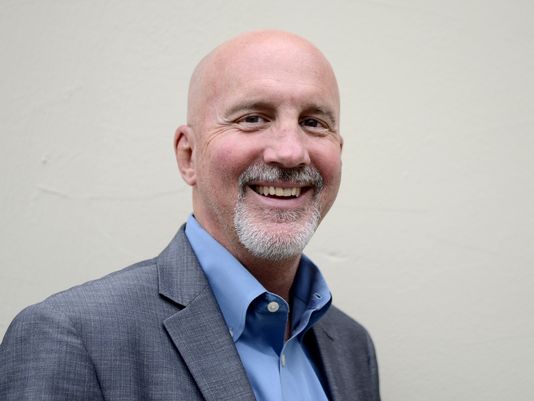 bill-post-photo-headshot