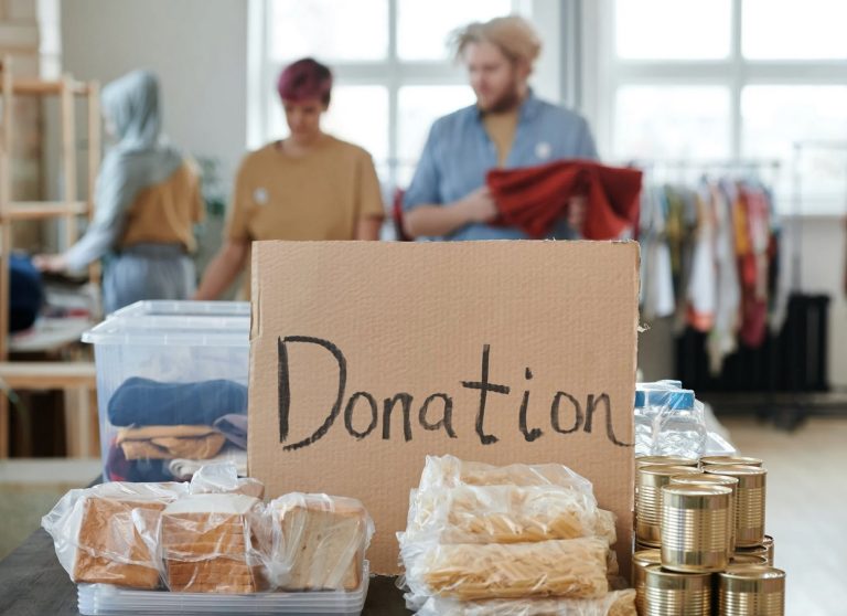 charity-volunteer-homeless-meal